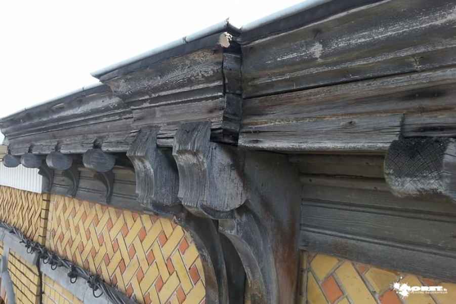 renovation ancienne corniche bois maison maitre entreprise batiment moret