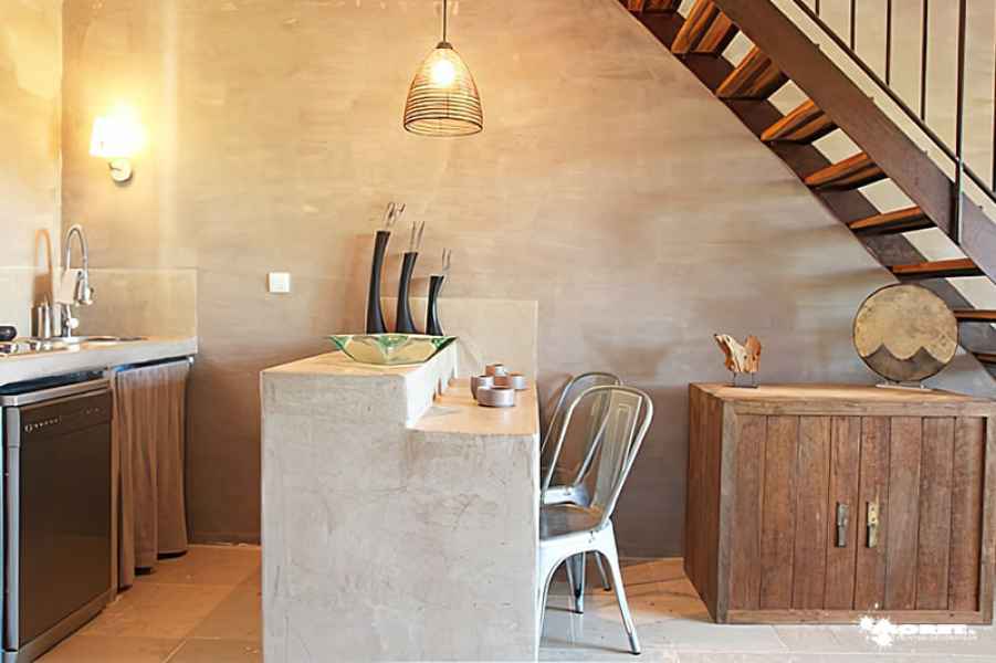 resultat peinture ecologique chaux naturel coloration sable application brosse cuisine artisant peintre decorateur moret
