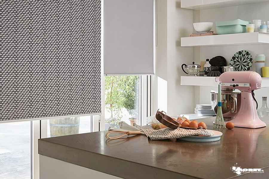 installation store enrouleur tissus luxaflex entreprise decorateur interieur moret