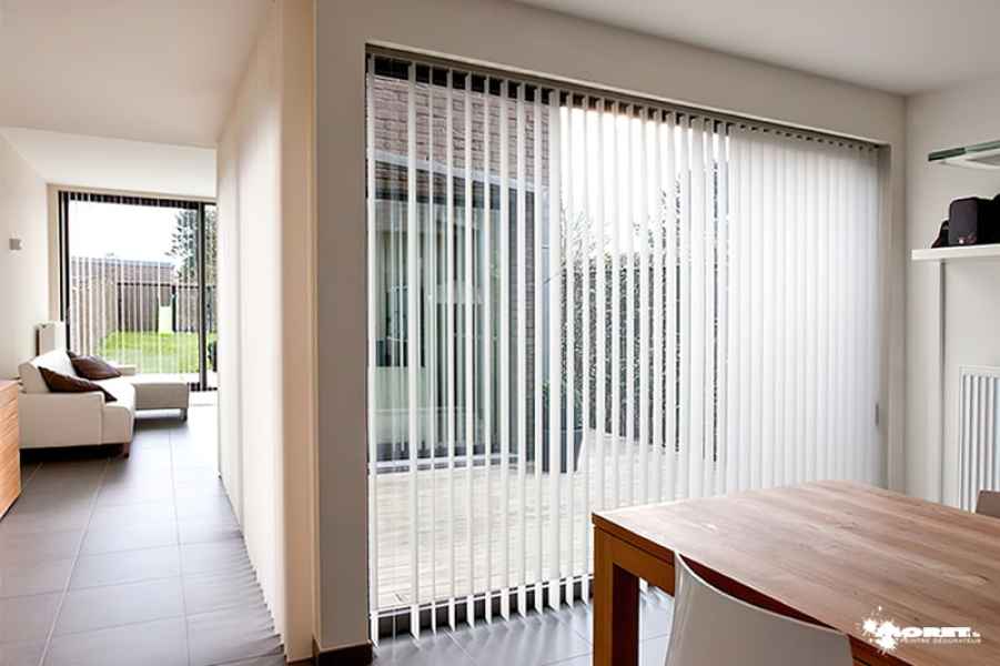 installation stores verticaux diaz blanc sur mesure villa entreprise decorateur interieur moret