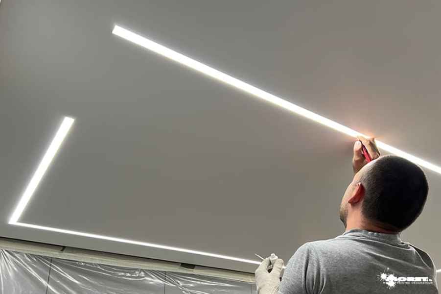 montage faux plafond bandeau led integre entreprise peintre decorateur interieur moret