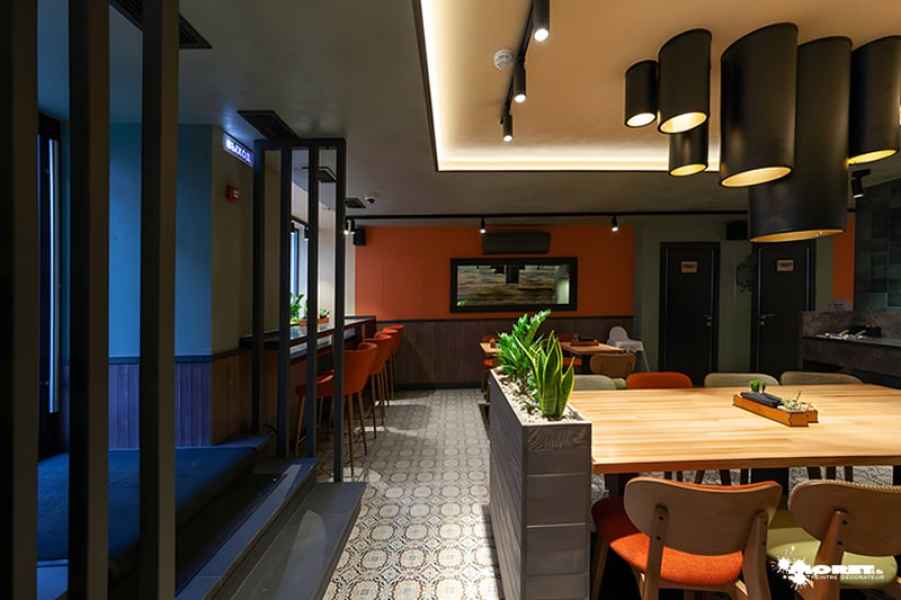 peinture acrylique multi couleur restaurant artisan peintre decorateur moret
